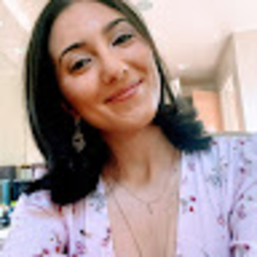 Meet your Posher, Leona